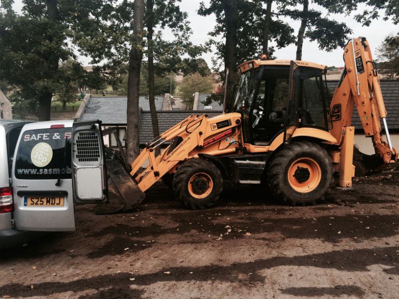 JCB Tracker Leeds